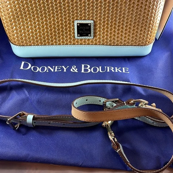 New!! Dooney And Bourke Domed Satchel